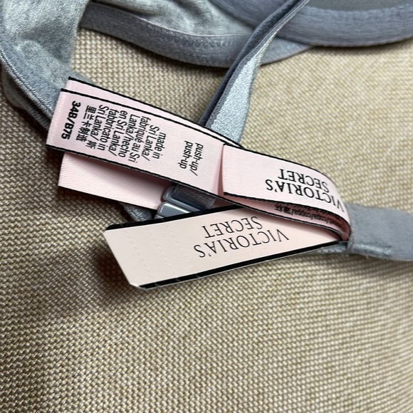 New with tags Victorias Secret Push-up Bra - Picture 5 of 6